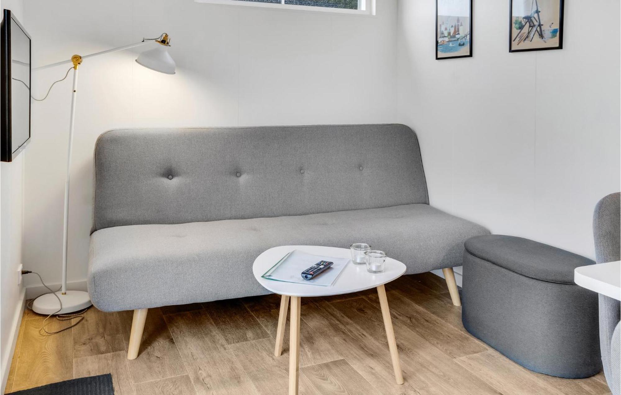 Amazing Apartment In Vaeggerlose With Kitchenette Bøtø By Eksteriør billede